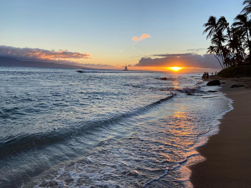 Beautiful picture of Kaanapali Beach in Hawaii.